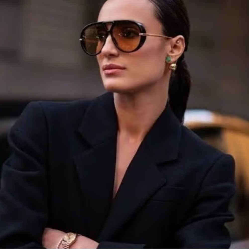 Bottega Veneta Tortoiseshell and Gold Oversized Aviator Sunglasses - Picture 4 of 5